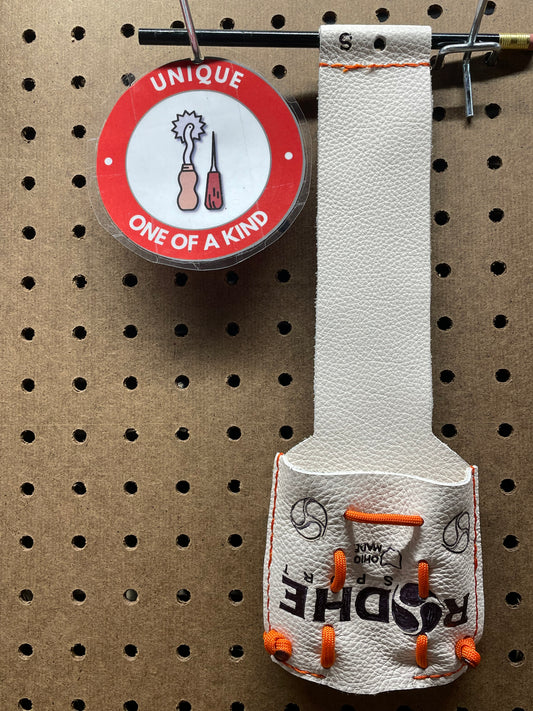 Off The Wall- Unique White Bear Glove 2.0 567